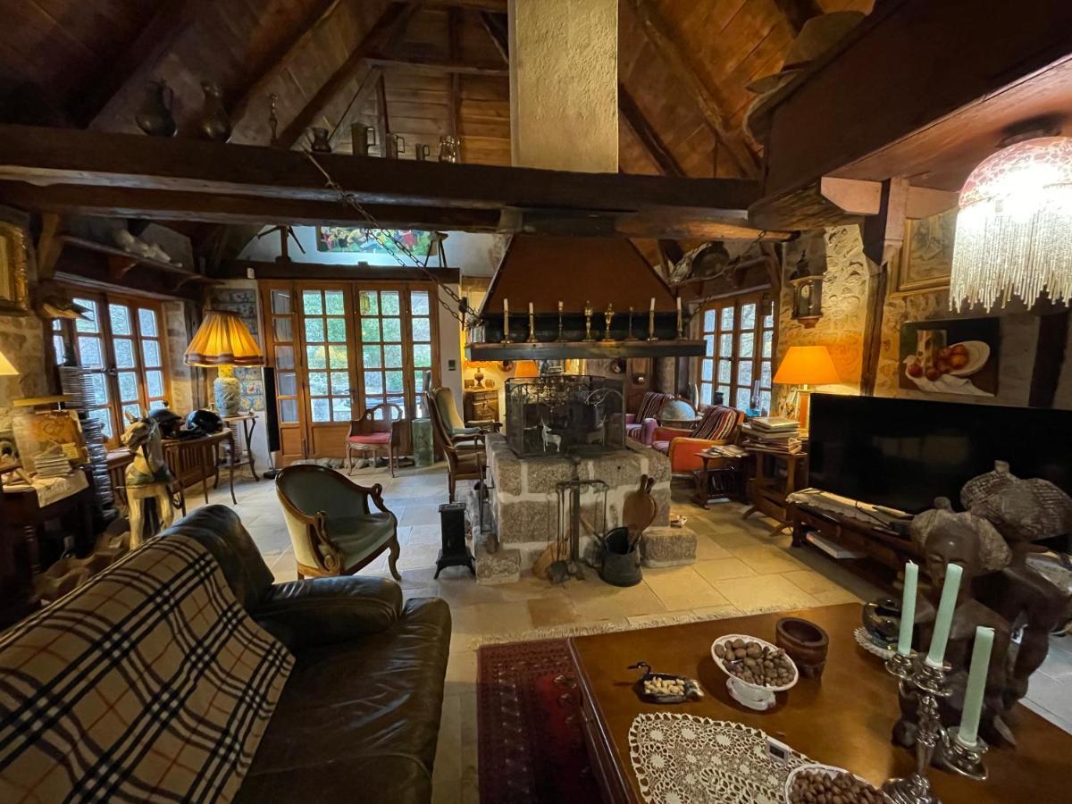 La Maison De Mon Pere Le Nayrac Buitenkant foto